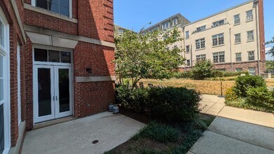 Building Photo - 2035 2nd St NW