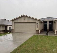Building Photo - 6505 NW Vandergriff St