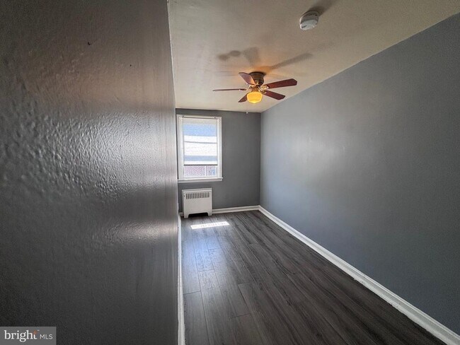 Foto del edificio - 2420 Cedar Ln