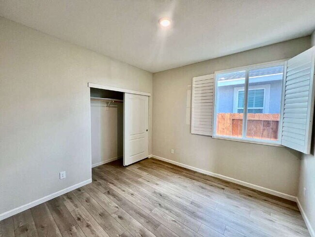 Foto del edificio - 436 Rose St