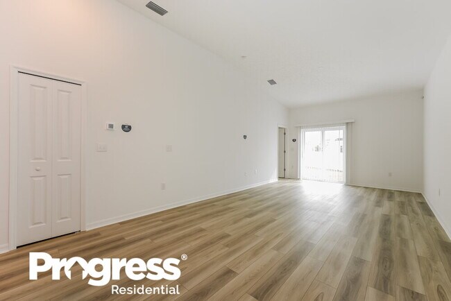Building Photo - 42850 Crescent Lp