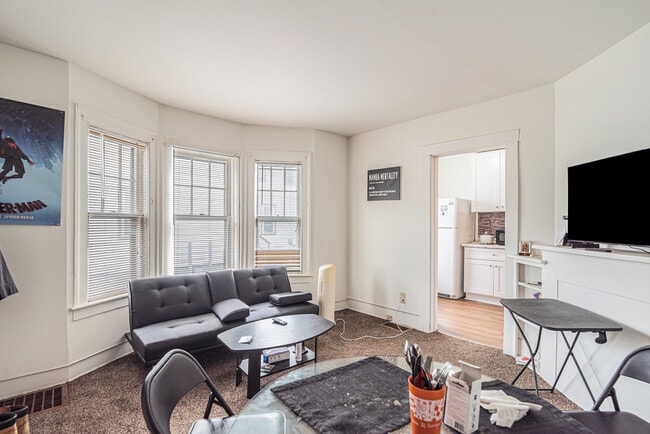 Photo - 428 S Division St Apartment