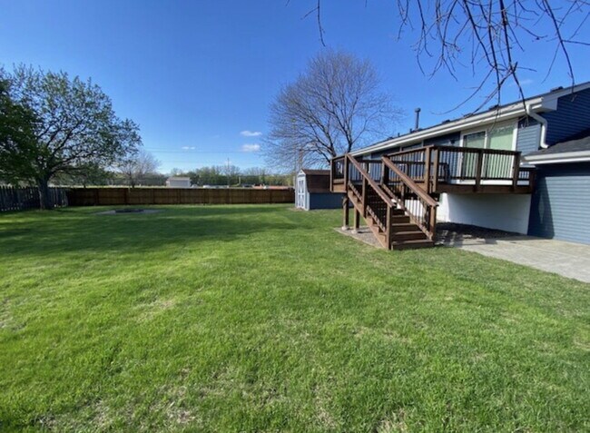 Building Photo - 3600 Trenton Ln N