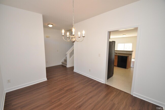 Building Photo - 2142 Sunny Cove Dr