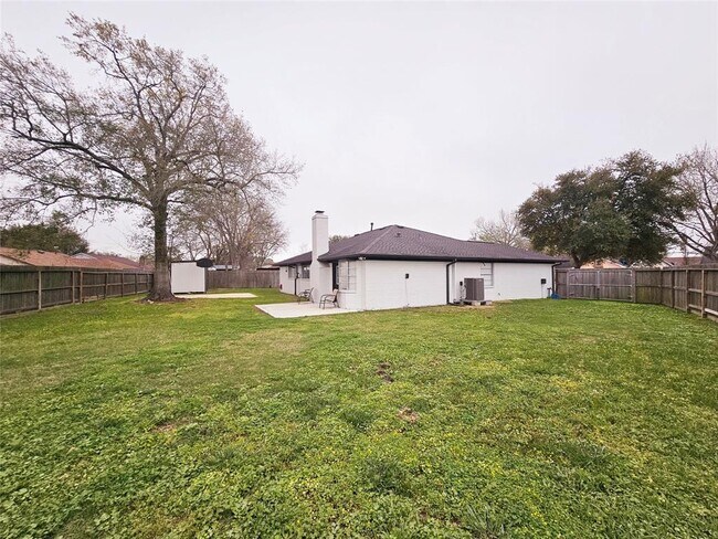Building Photo - 1850 Terence Dr