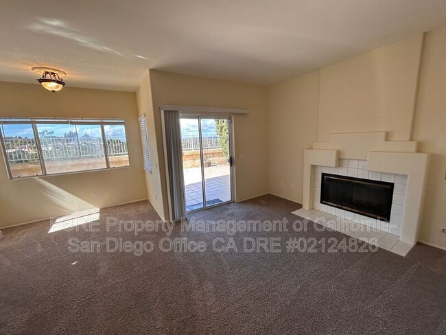 Building Photo - 564 Vista Miranda