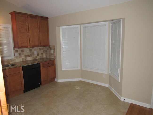 Building Photo - 1760 Shady Creek Ln NE