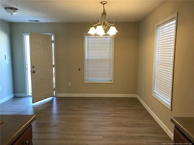 Building Photo - 2713 Whitwell Pl