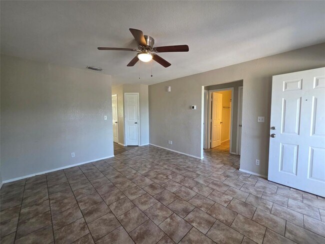 Foto del edificio - 2200 Katy Ln