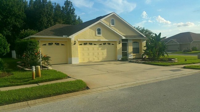Building Photo - 3/2 pool home in The Groves 55 community