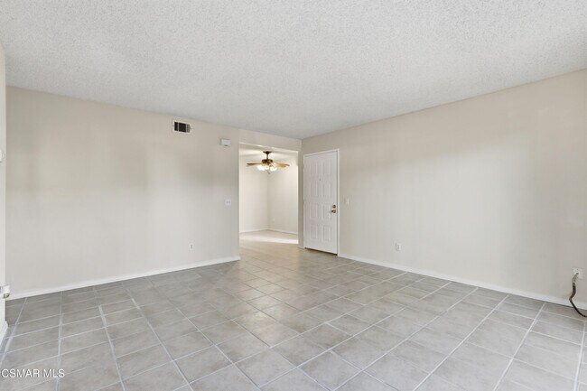 Foto del edificio - 15242 Campus Park Dr