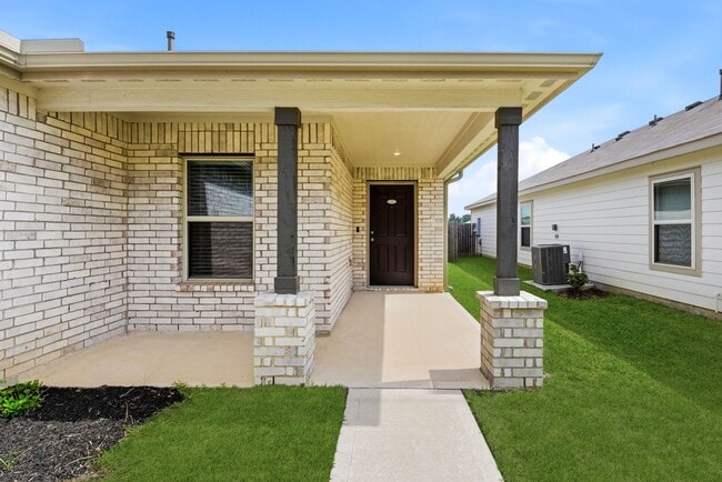 Building Photo - 363 Cumberland Forest Dr
