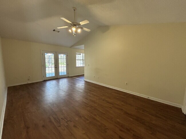 Foto del edificio - Home For Rent