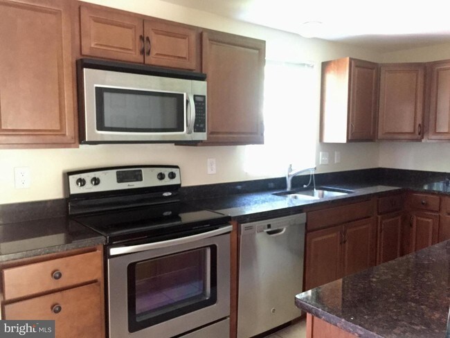 Building Photo - 8113 Brucar Ct