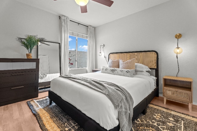 Foto del edificio - 3001 E Redwood Ln