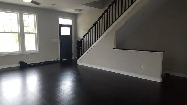Foto del edificio - 1335 N Grant Ave