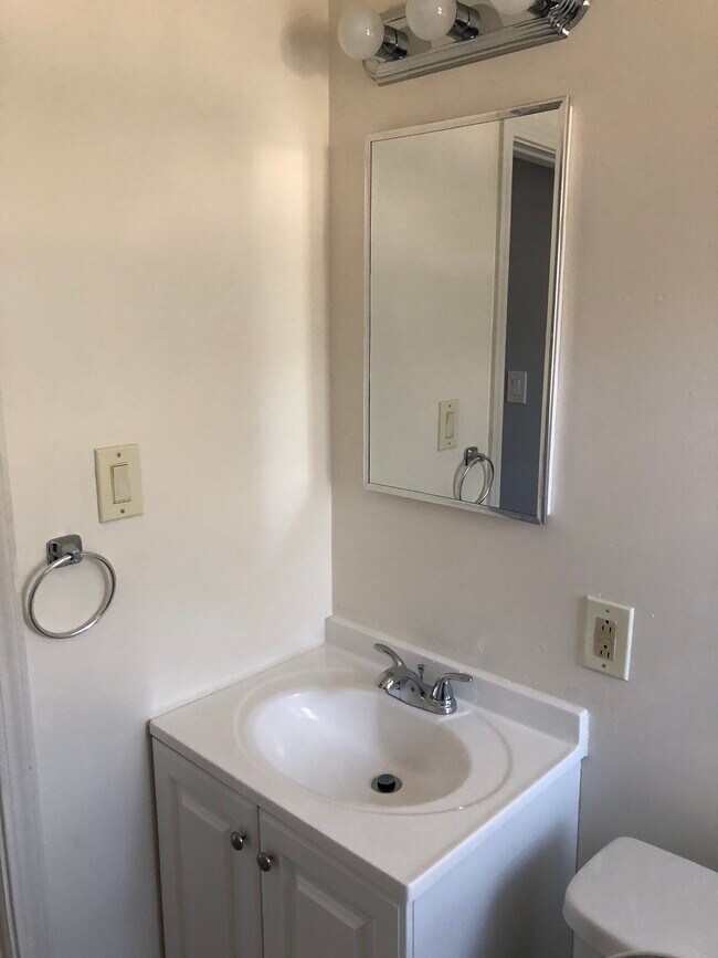 Foto del edificio - 825 Live Oak Ave