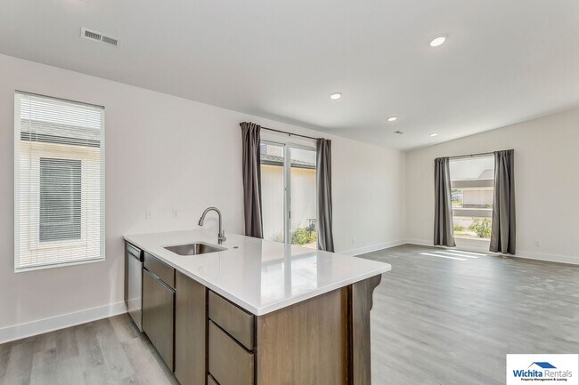Foto del edificio - Newer 3 bed, 2 bath Patio Home