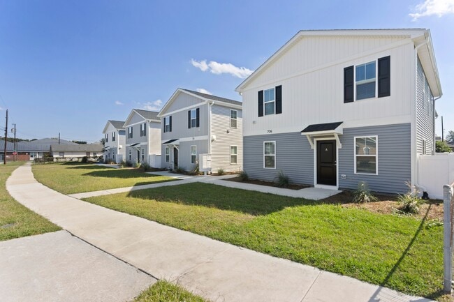 Photo - 714 Taylor St (Wilmington, NC) Apartment