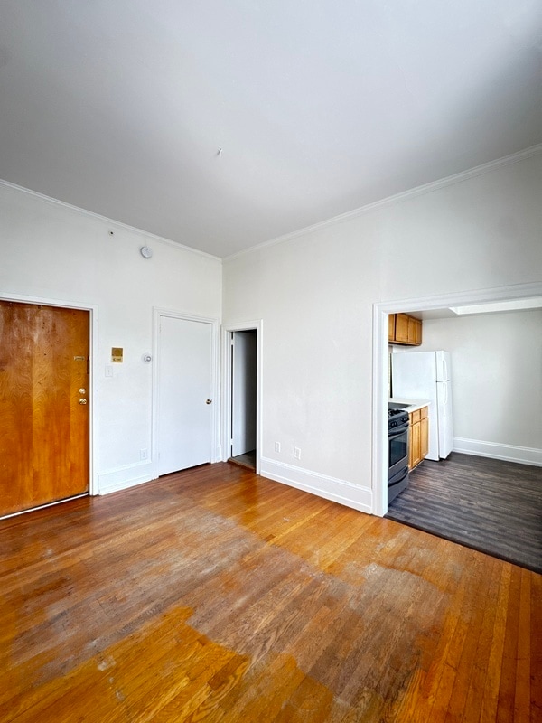 Building Photo - 408 W Chelten Ave