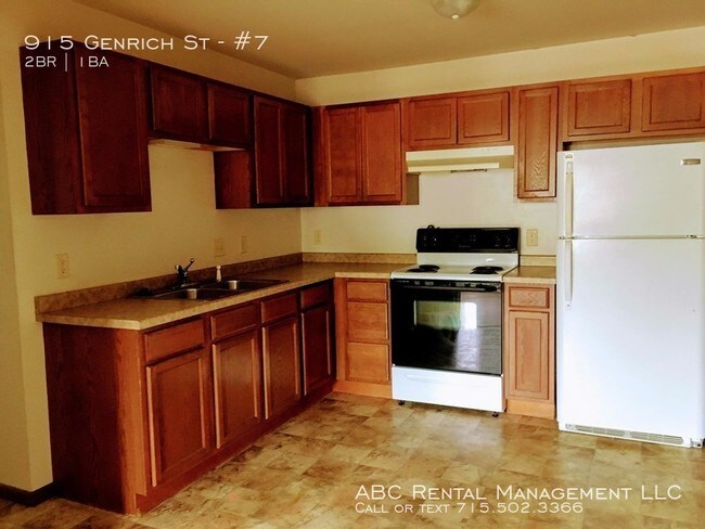 Building Photo - 915 Genrich St