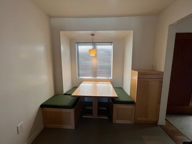 Foto del edificio - 2334 Silver Lake Blvd