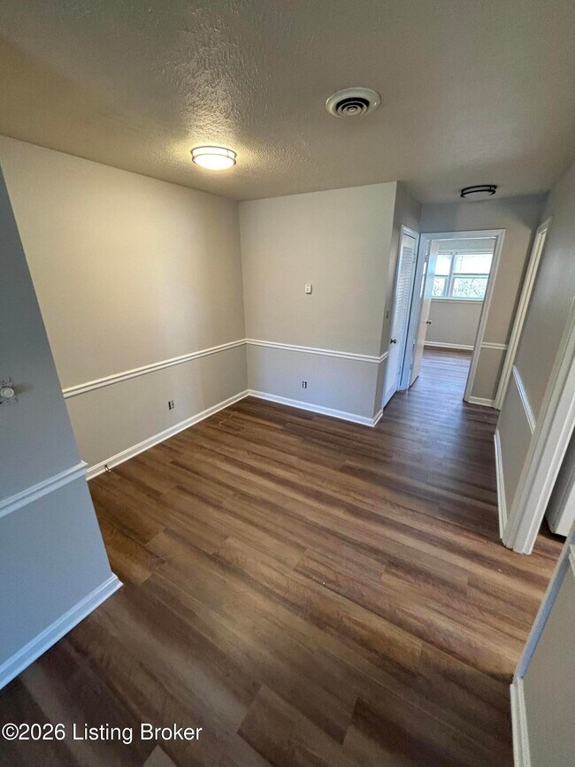 Building Photo - 2716 Riedling Dr