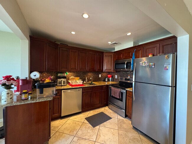 Foto del edificio - 6505 Liberty Ave