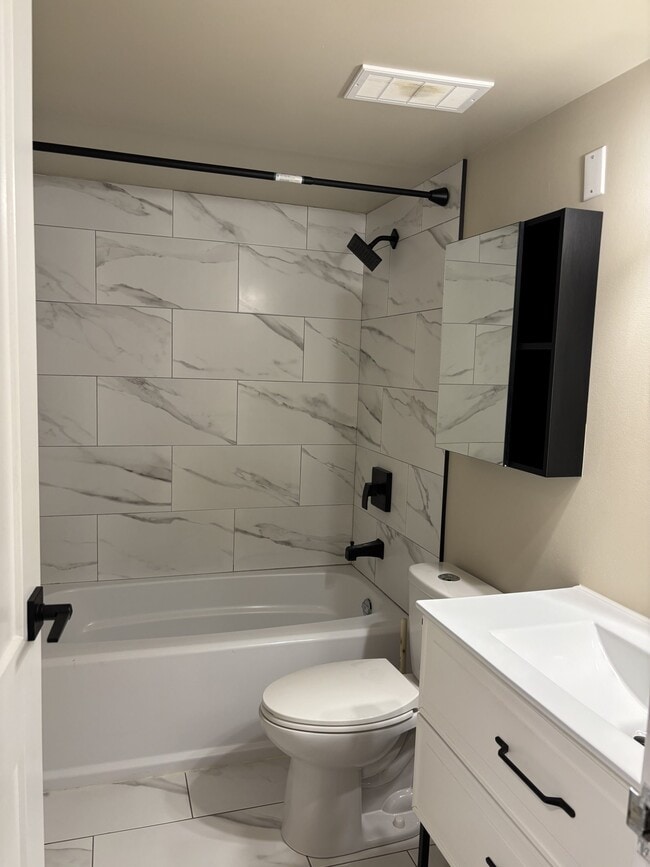 Photo du bâtiment - 18 Schemmer Bay