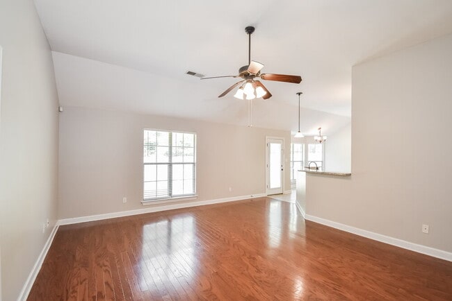 Building Photo - 8643 Bonfire Dr