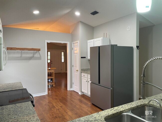 Building Photo - 109 Covey Run Pl
