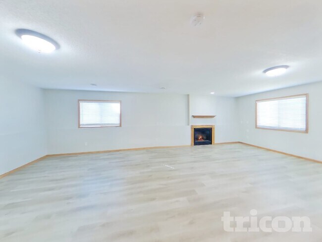 Foto del edificio - 15691 79th St NE
