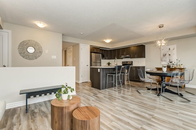 Building Photo - 115-115 Bluestone Private