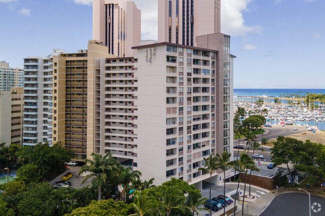 Building Photo - Harbor View Plaza