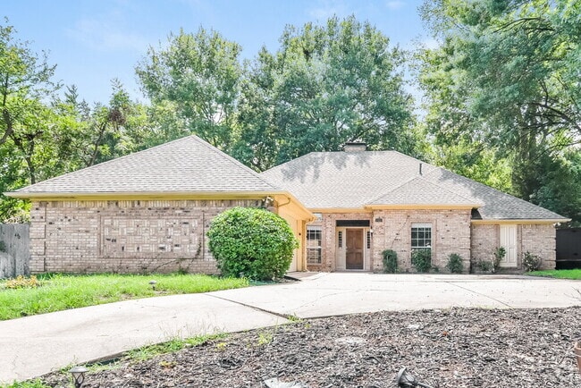 Building Photo - 712 Creek Tree Dr