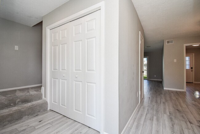 Building Photo - 207 Granberry St