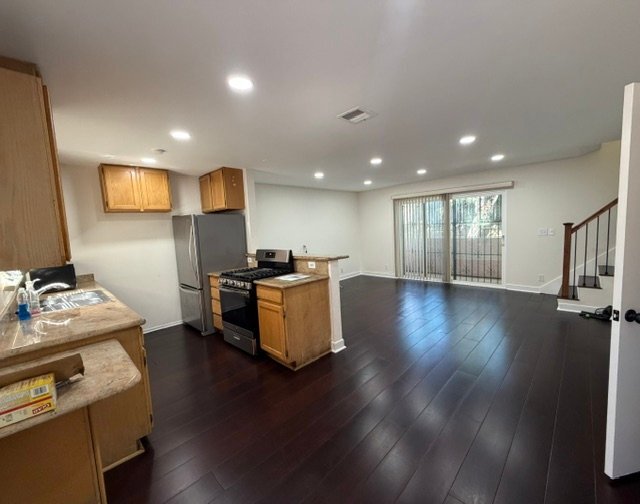 Foto del edificio - 720 N Eucalyptus Ave