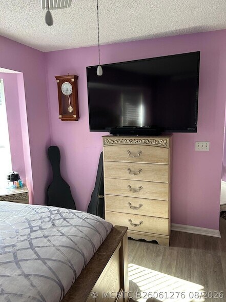 Foto del edificio - 102 SW Glenwood Dr