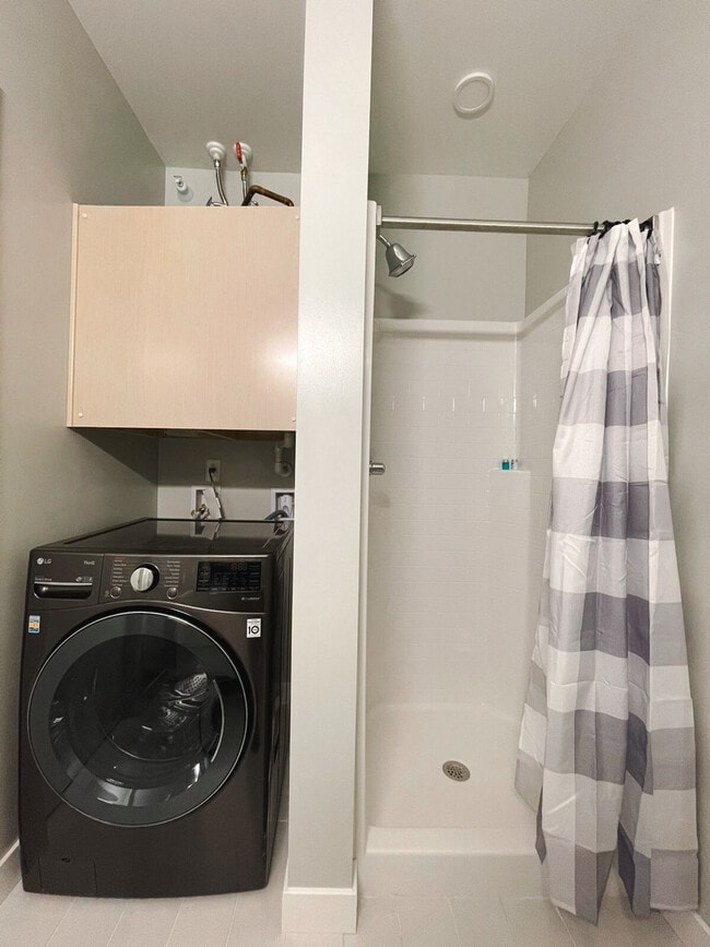 Foto del edificio - 2530 University Ave