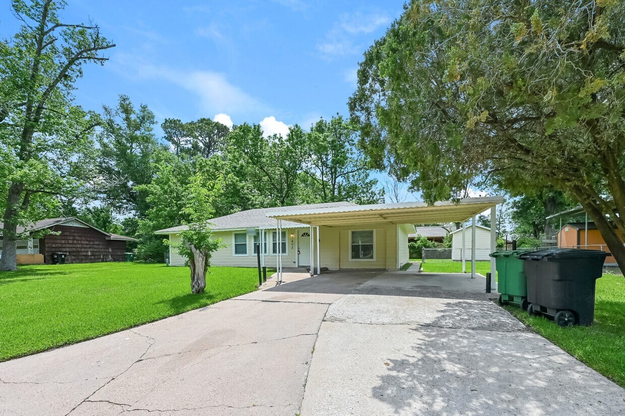 7402 Wiley Rd House Rental in Houston, TX