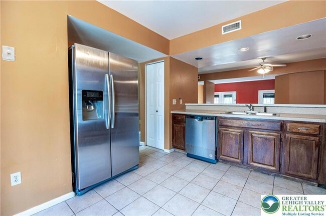 Building Photo - 109 Freedom Ct