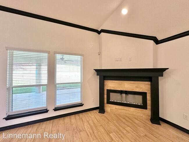 Building Photo - 4 br, 3 bath House - 7706 Pyrite Drive