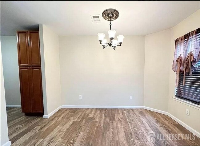 Building Photo - 2313 Bayhead Dr