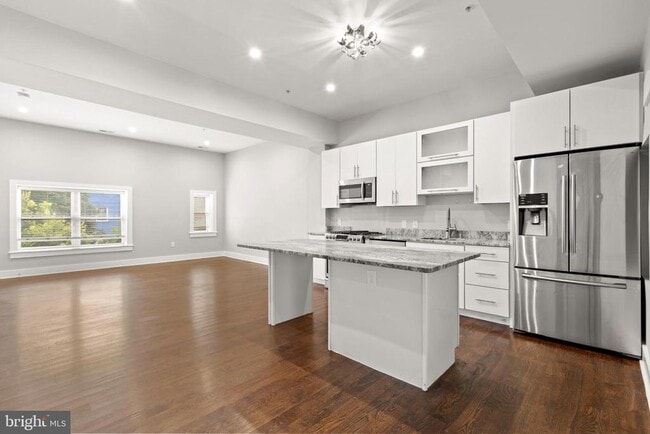 Foto del edificio - 1620 E St NE