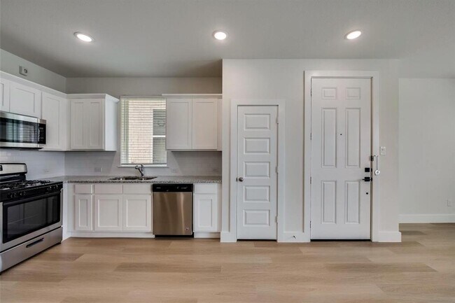 Foto del edificio - 7636 Resting Mews