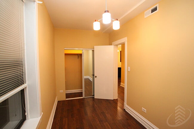 Building Photo - 1324 N Bosworth Ave