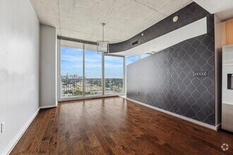 Building Photo - 5925 Almeda Rd