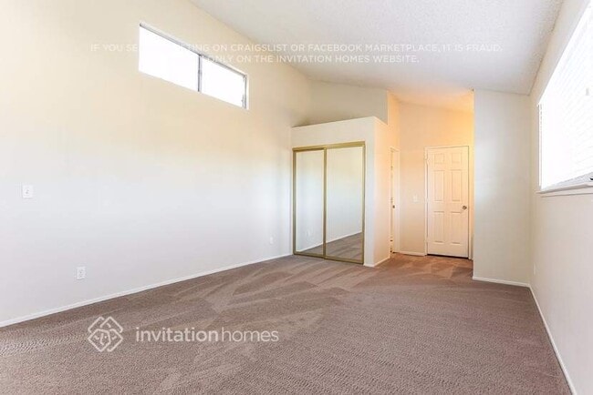 Foto del edificio - 716 Whispering Bay Ln