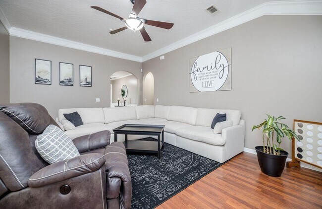 Foto del edificio - 50 Murrah Rd Ext