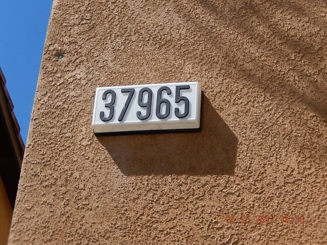 Building Photo - 37965 Encanto Rd